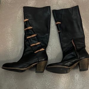 Anthropologie Women’s Boots size 40. Used only twice.